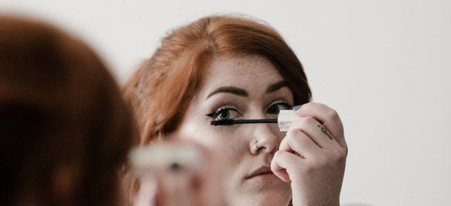 inspiration, bathroom, woman, make up, mascara | See more at www.diywoman.net